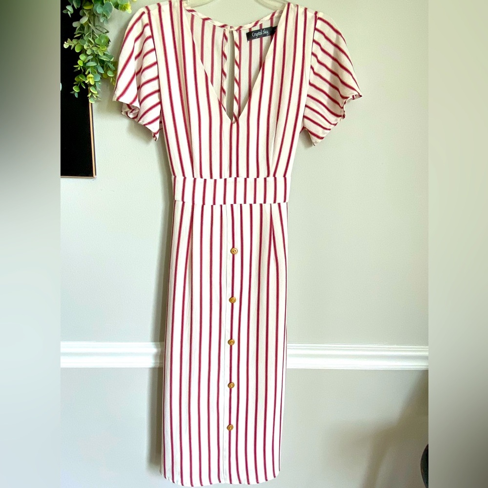 Cute summer date night dress.